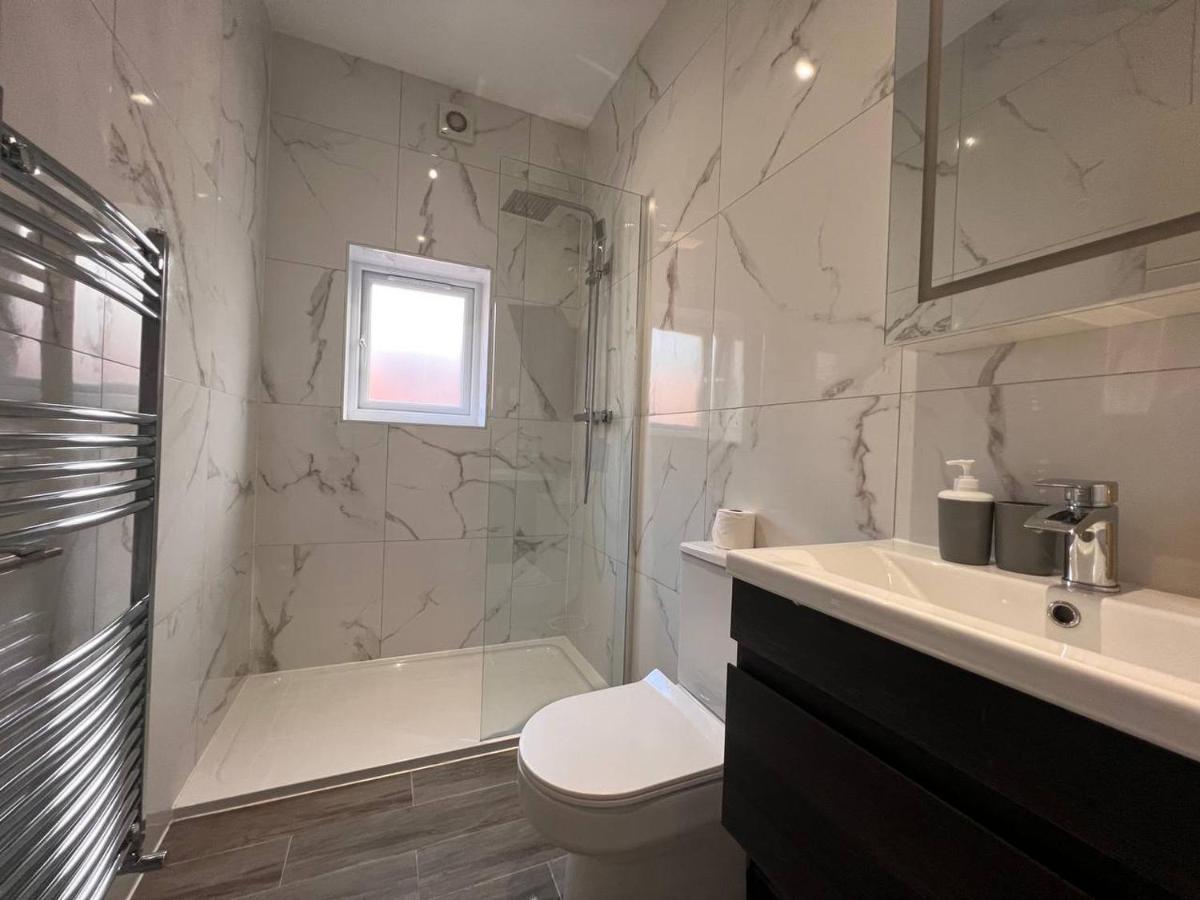 Star London Finchley Road 3-Bed Escape With Garden Daire Dış mekan fotoğraf